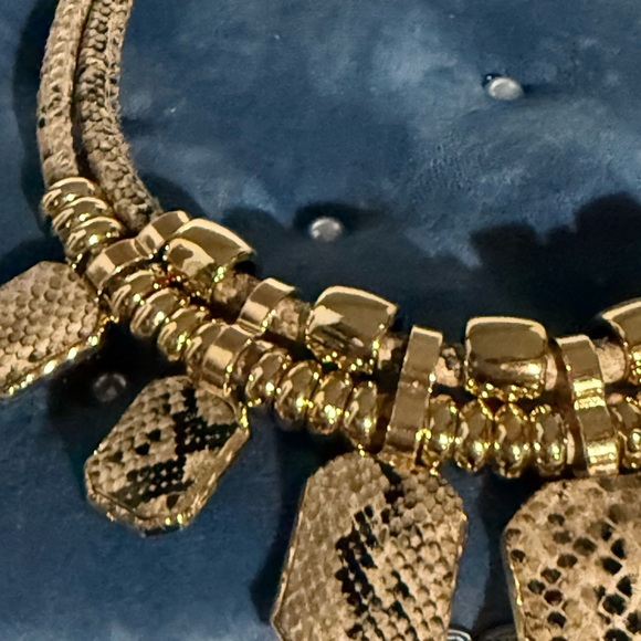 Elegant Gold and Brown Necklace - Picture 9 of 11